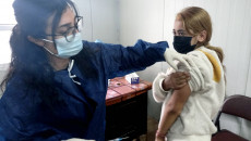 Belgesiz göçmenlere şartlı aşı yapılıyor ve aşı kartı verilmiyor