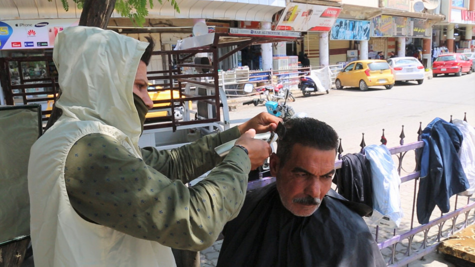 Meriwan’s scissor cuts hair of laborers to grow their hopes