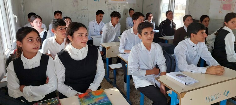 قرار إغلاق ممثليات التربية بإقليم كوردستان "يهدد" مستقبل 155 ألف طالب وطالبة