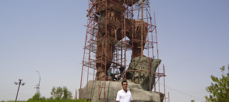 پڕۆفایل: پەیكەری پێشمەرگە لە هێمای جەنگاوەرییەوە بۆ ململانێی ئاڵا
