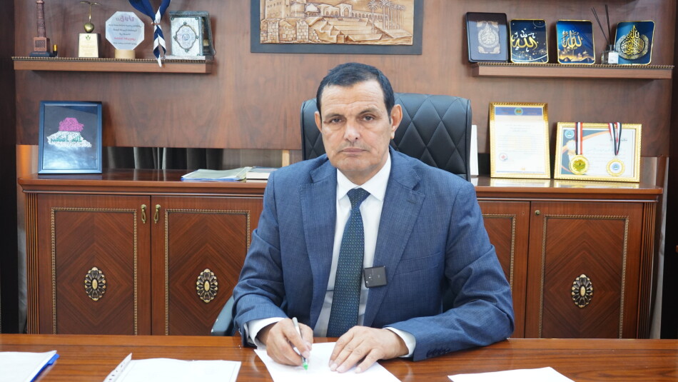 نينوى تنقذ 145 مشروعاً متلكئاً لكنها تعاني بسبب الحكومة<br>اهريس: غياب التوافق السياسي يحرم 200 ألف نازح من العودة