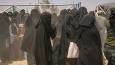 Fate of Iraqi ISIS women and their children sways between Iraq and Syria