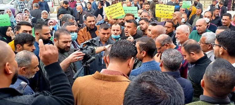 موظفو صحة نينوى يطالبون بصرف أحد رواتبهم التي تعود لعام 2017