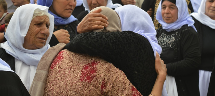 مقتل فتاة ايزيدية على يد نساء لعناصر "داعش"