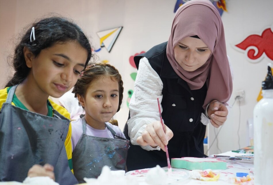 يسعى المشروع إلى خلق بيئة إيجابية للأطفال للحد من تعلقهم بالأجهزة الإلكترونية، "أردنا خلق مشروع فني يجعل الأطفال يبتعدون عن هوس مواقع التواصل الاجتماعي، وينشغلون بأمور إبداعية تفيدهم وتنمي مهاراتهم".